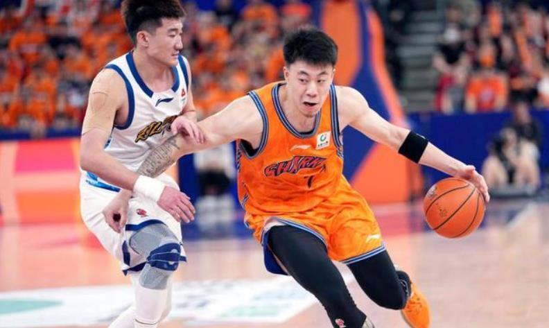 媒体人:三镇考察古斯塔沃