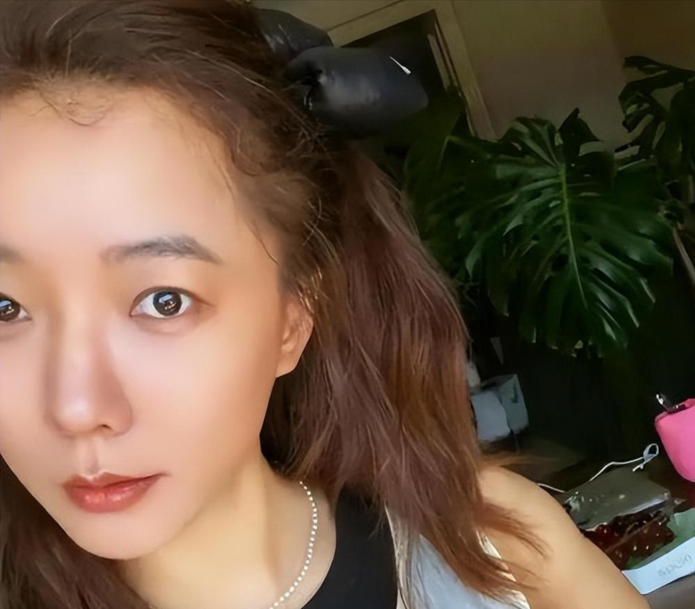 被同1块石头绊倒4次！马刺丢冠太扎心了，米奇给出解释，说得轻巧