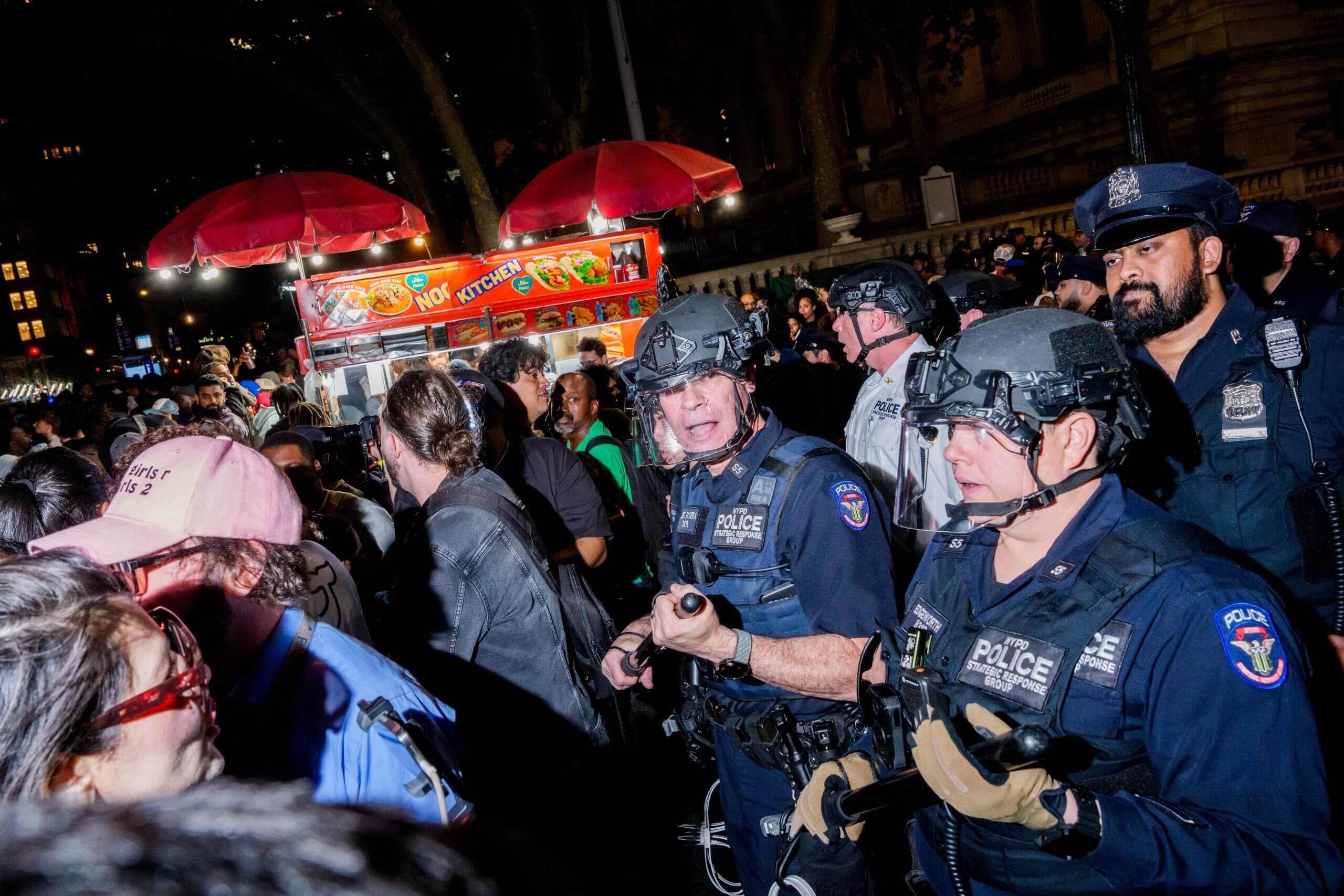 领先16分果然白费！马刺又遭逆转，文班空砍两双留憾，尼克斯登顶