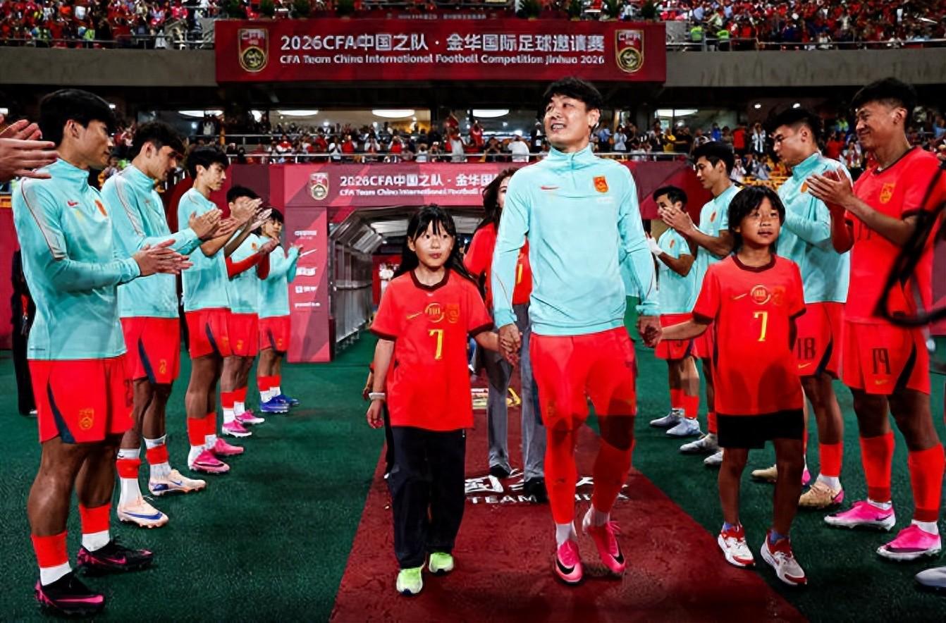 95年魔术豪取57胜，季后赛淘汰乔丹，为何却在总决赛惨遭4:0横扫