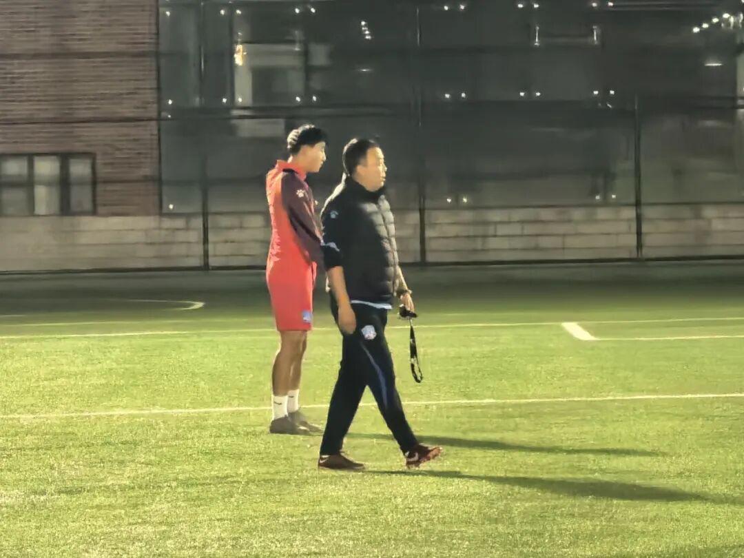 骑士休赛期调整阵容冲总冠军