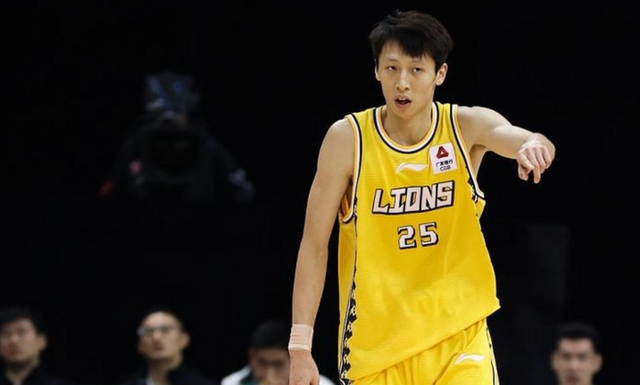4年1.78亿，小里子顶薪篮网？12队疯抢詹姆斯，湖人真的太难了！