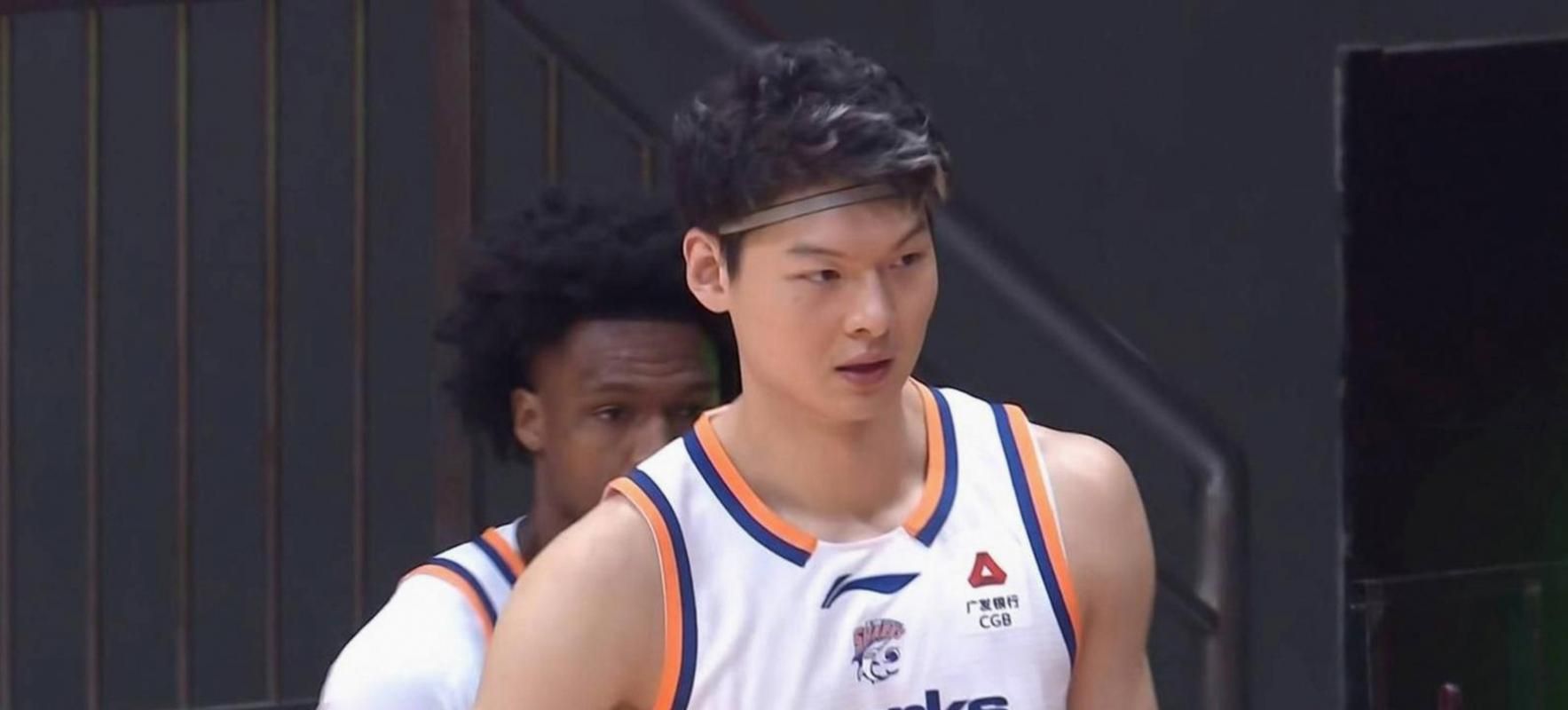 炸了!!福克斯真去参加尼克斯庆功宴,不如直接底薪加盟吧......