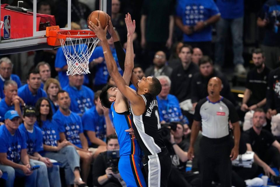 黄蜂先稳后险 选秀瞄准内线新星