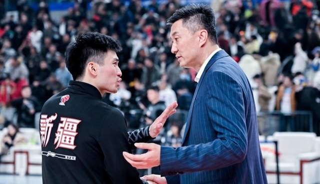 三万一张票,下不去手!尼克斯球迷攻陷圣城
